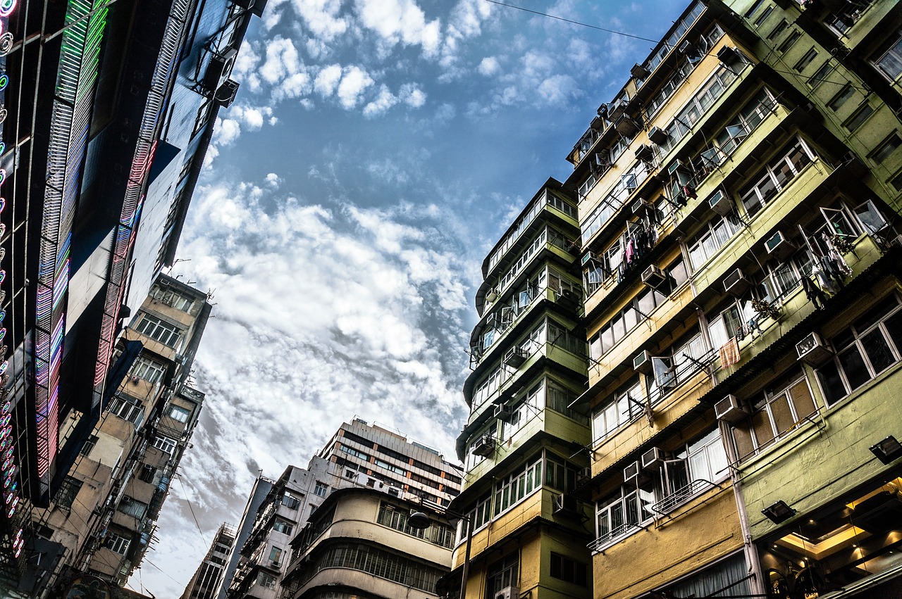 三寸天堂，香港都市音韵中的爱情与失落